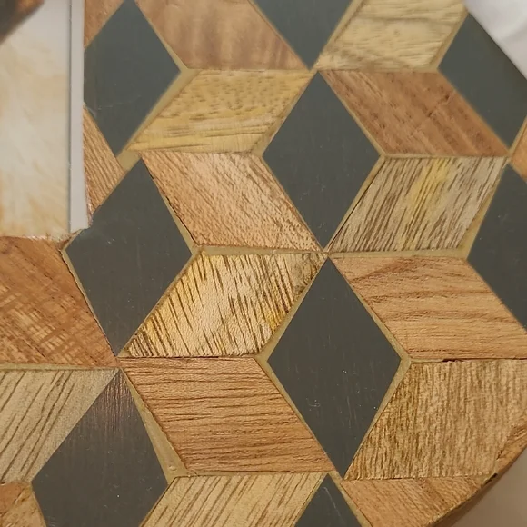 Geometric Bone-Shaped Photo Frame - Picture 3 of 4